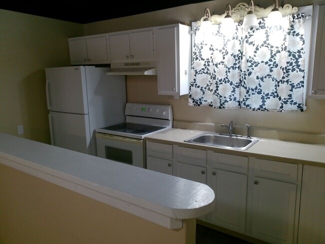 Photo - 1 Bedroom Newly Renovated Apartment Move-In Ready