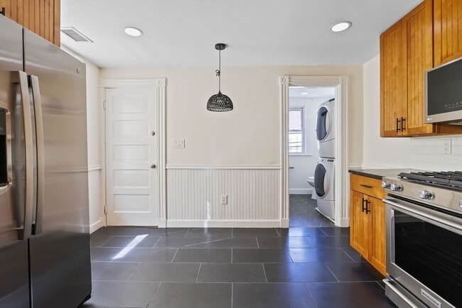 Photo - 30 Tuttle St Unit 2
