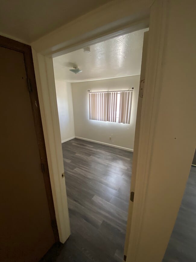 Photo - 2504 Chelwood Park Blvd NE Unit Apartment A