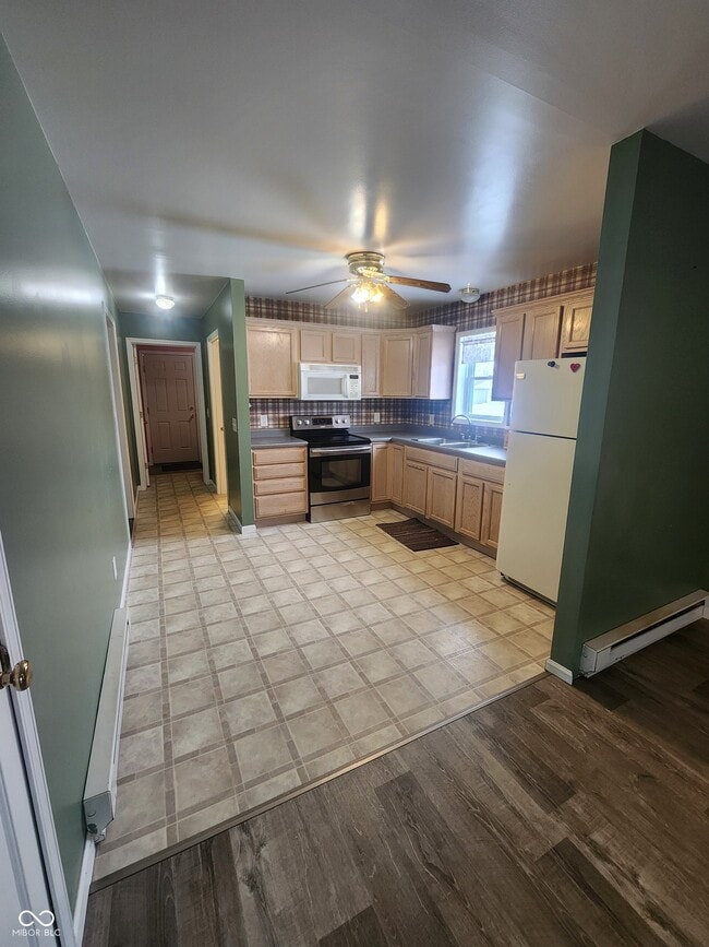 Photo - 9010-9020 IN-3