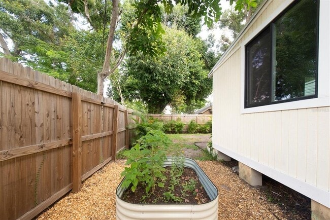 Photo - 1840 51st St S