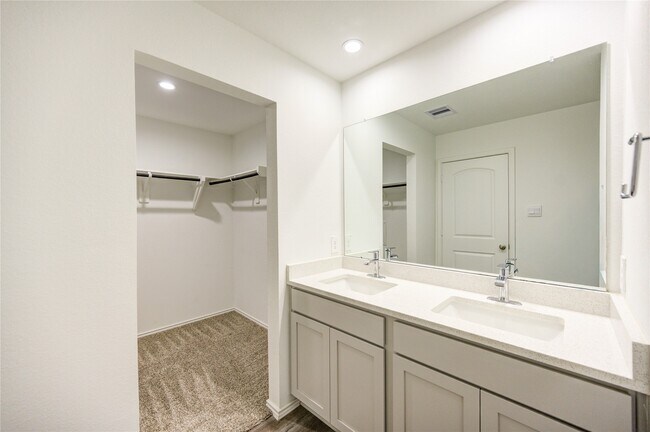 Photo - 5406 Castlebury Meadows Dr