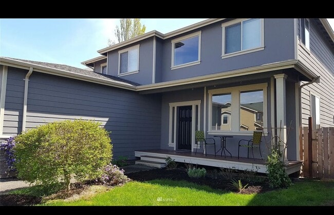 Photo - 2655 Glenmore St