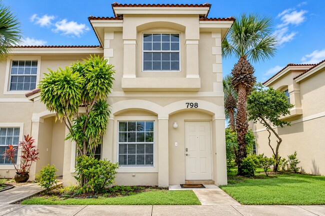 798 Summit Lake Dr