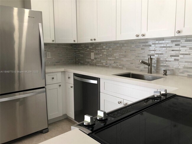 Building Photo - 7801 NE 4th Ct Unit 315 Rental