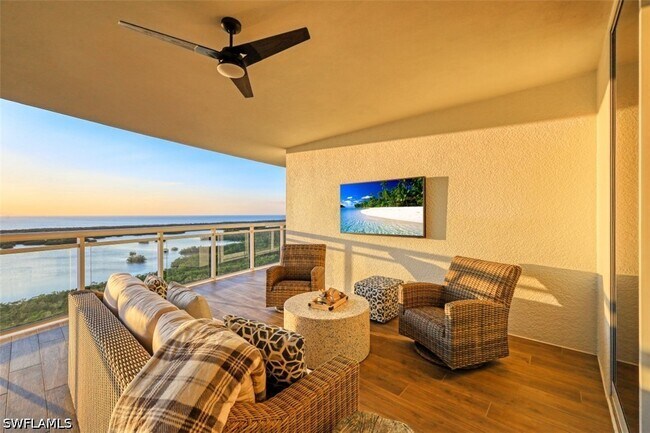 Photo - 13935 Old Coast Rd Unidad 1703
