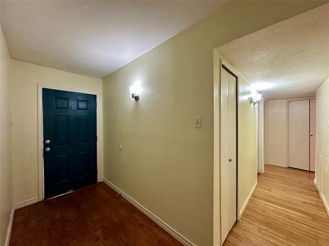 Photo - 570 Windsor Pl