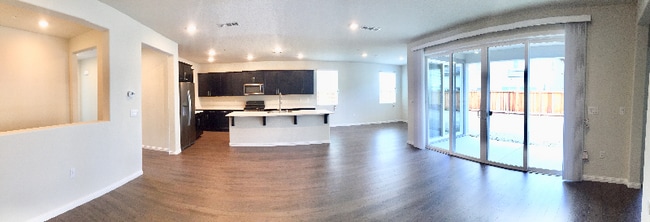 Photo - 931 Island Palm Wy