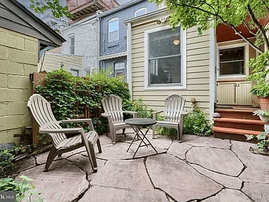 Photo - 2737 Eastern Ave