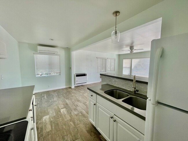 Photo - Joshua Tree home with views, views, views....