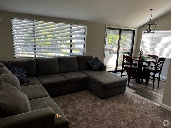 Building Photo - 18197 Sundowner Way Unit 812 Rental