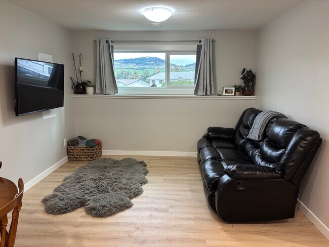 Photo - 2740 Alvaston Pl