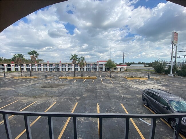 15919 East Fwy