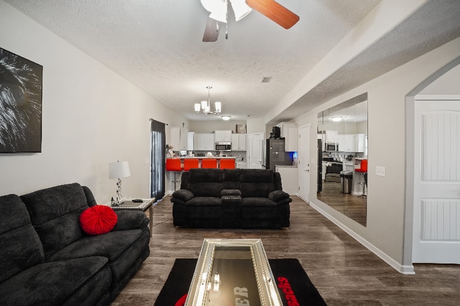 Photo - 1728 Sunray Dr