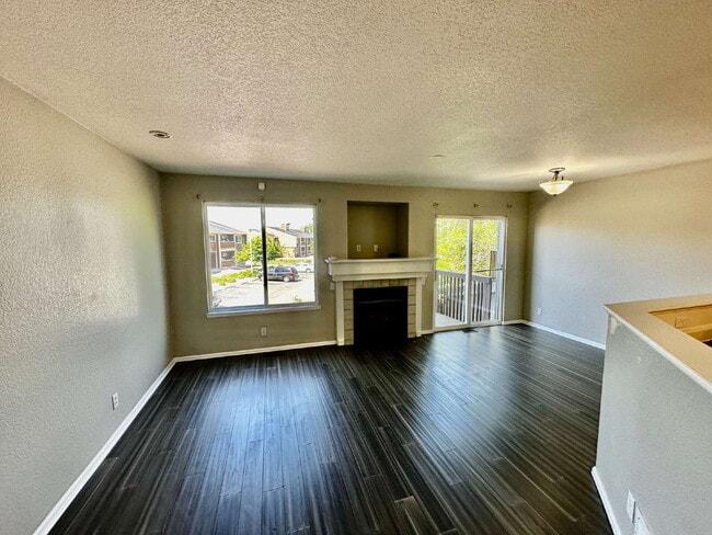 Photo - Available Immediately! Charming and cozy townhome in Thornton!