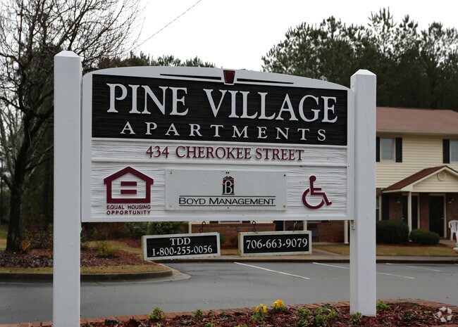 Photo - Pine Village