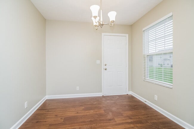 Photo - 1416 Westview Dr