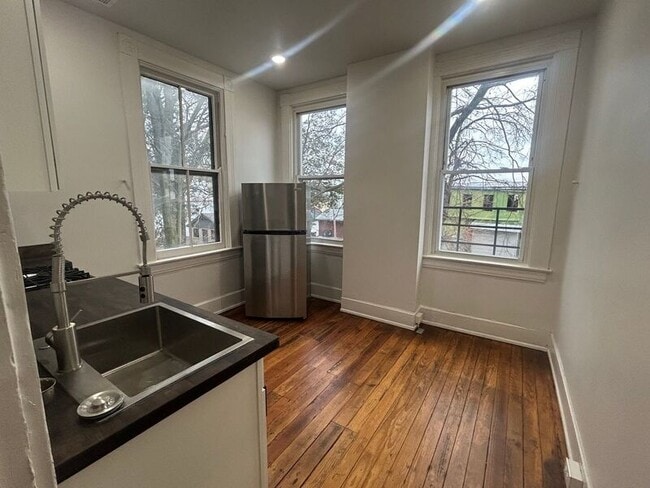 Photo - 920 Washington Ave Unit # 14