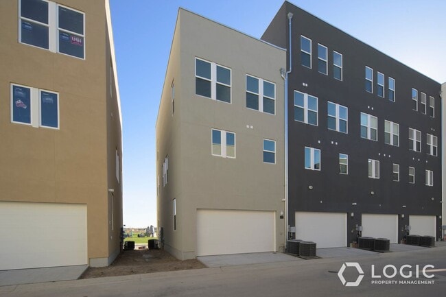 Photo - 1452 W Cook Ln