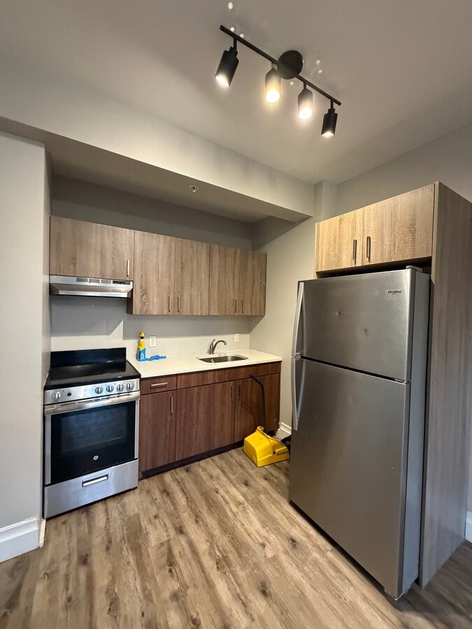 Photo - 106 N Grove St Unit 405