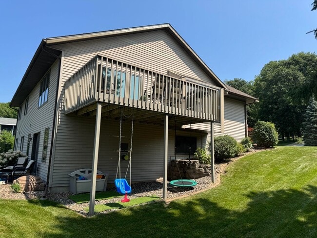 Photo - 209 E Larkspur Ln