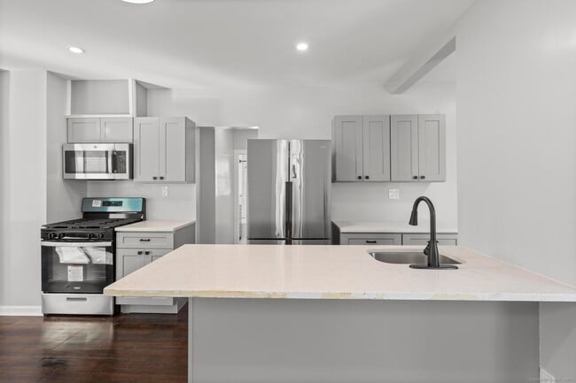 Building Photo - 228 Cooke St Unit 2