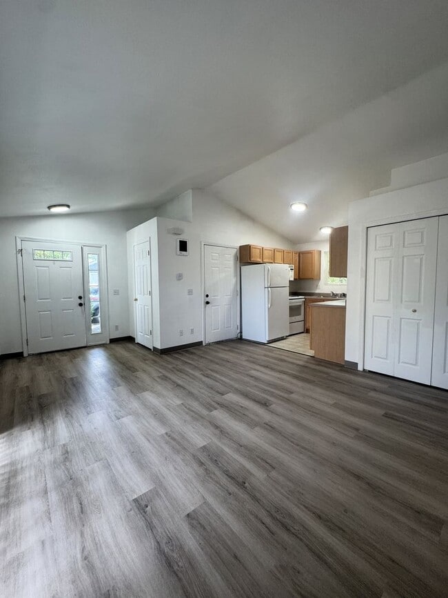 Photo - 543 Hanover St