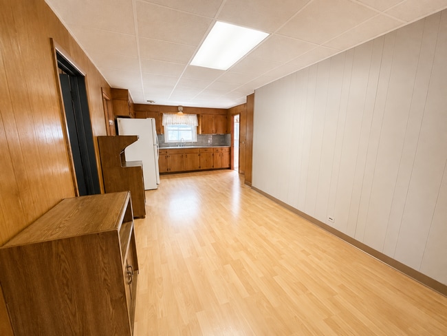 Photo - 203 E Campbell St