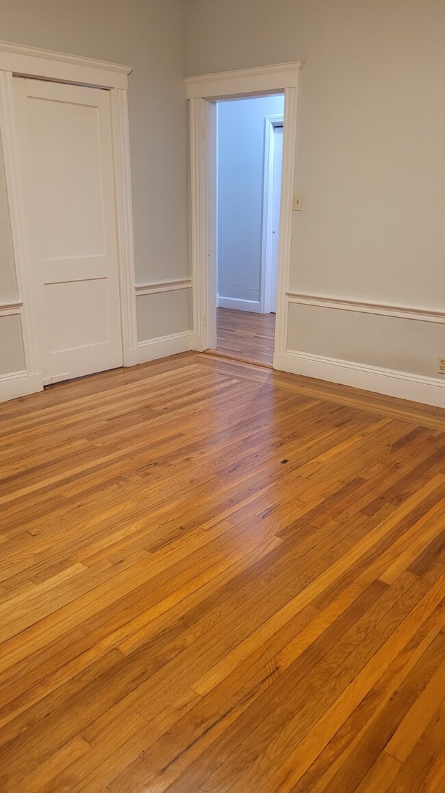 Building Photo - 258 Vine St Unit 1L