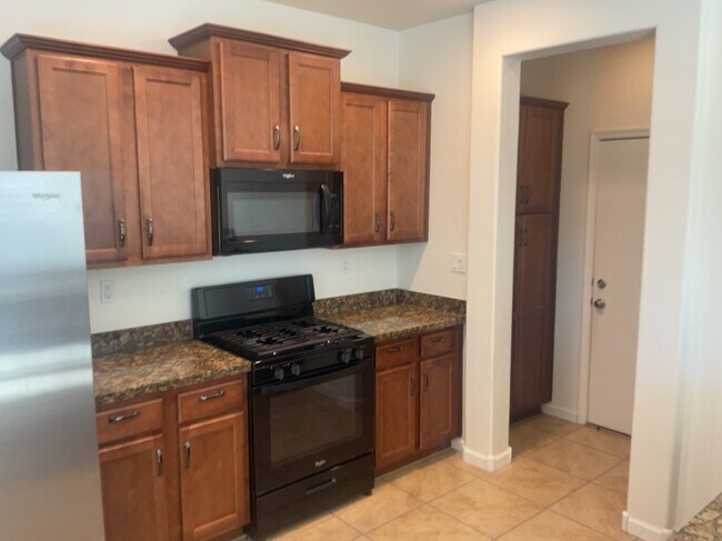 Photo - 1734 Lark Dr NE