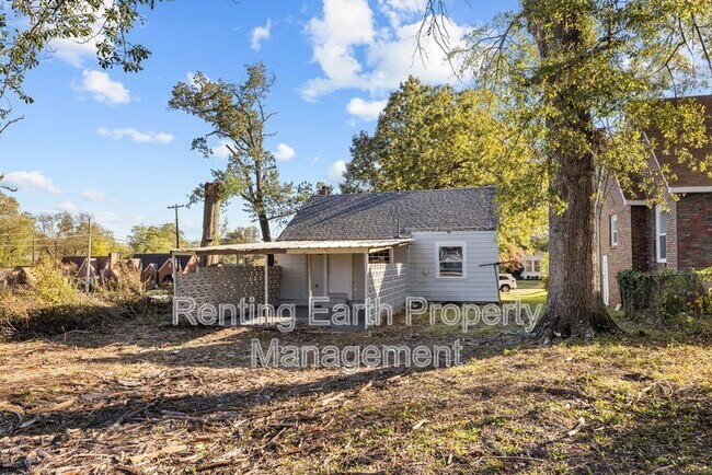 Photo - 1540 42nd St Ensley