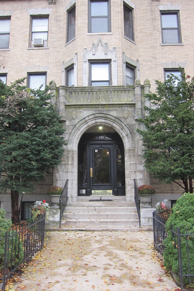 Building Photo - 51 Park Dr Unit #10