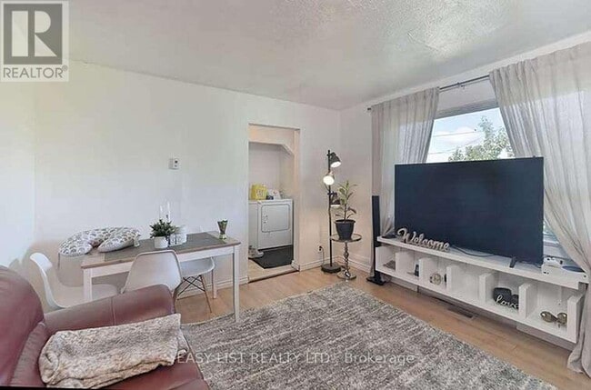 Photo - 777 Birchmount Rd