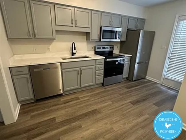 Building Photo - 25 Bashford Rd Unit A