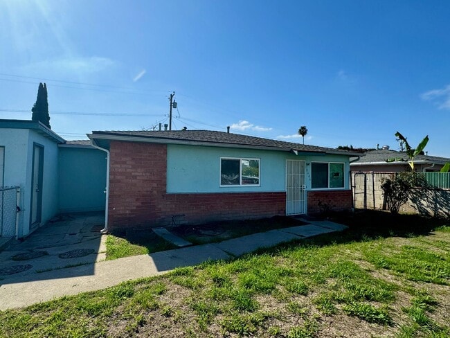 Building Photo - Charming 3-Bedroom Home in the Heart of La Puente – Move-In Ready!