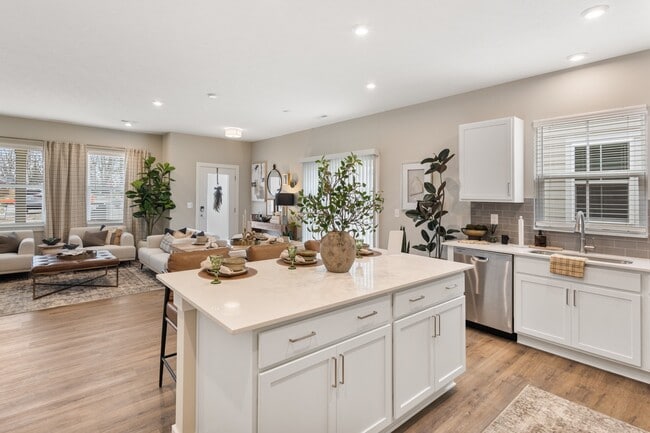 Photo - Mural Lewis Center