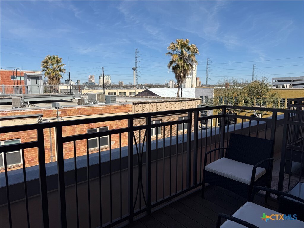 Photo - 1401 S Flores St Unit 305