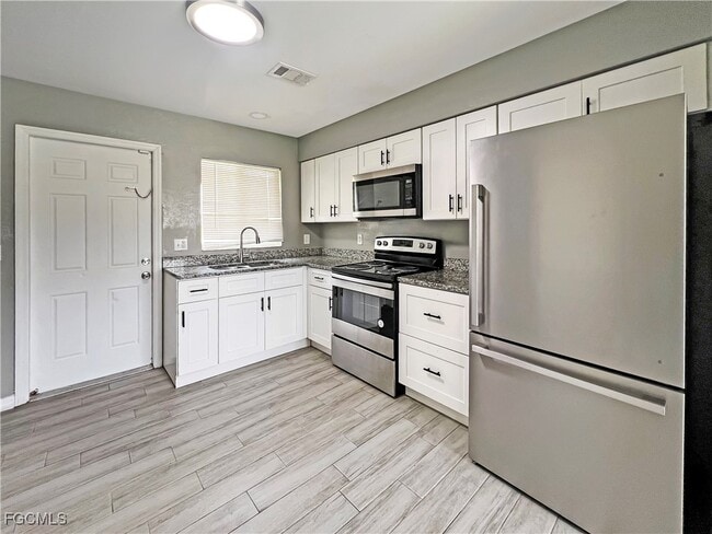 Photo - 123 Gordon Ave S