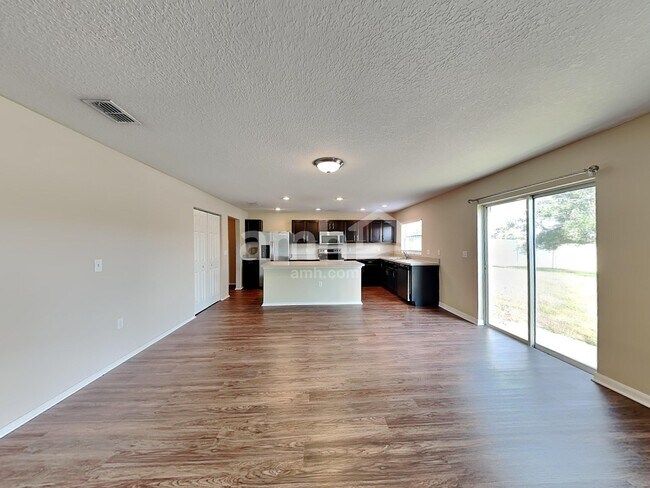 Photo - 102 Star Shell Dr