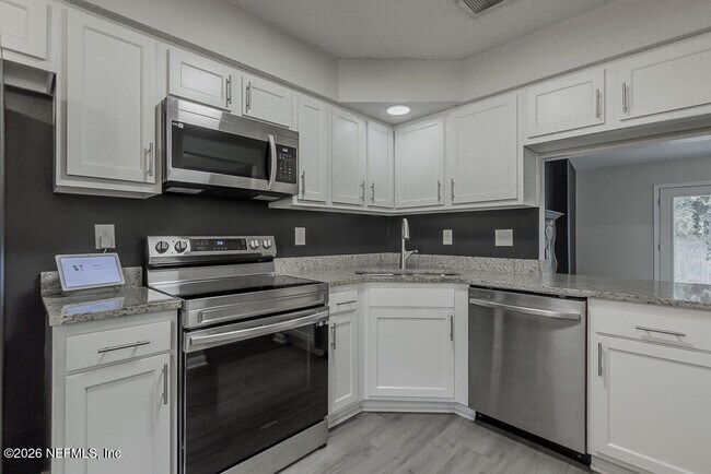 Photo - 8755 Huntington Woods Cir N