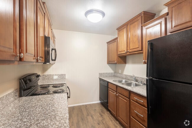 2 BR, 1 BA - 857 SF
