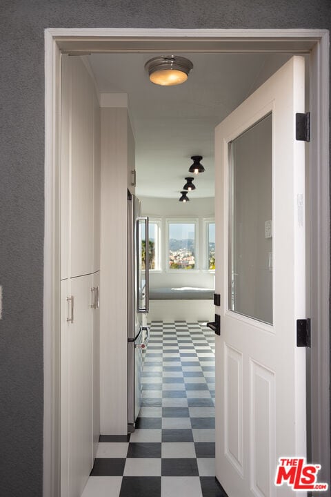 Photo - 908 Hyperion Ave