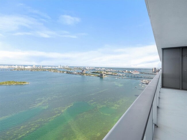 Photo - 700 NE 24th St Unit 4305