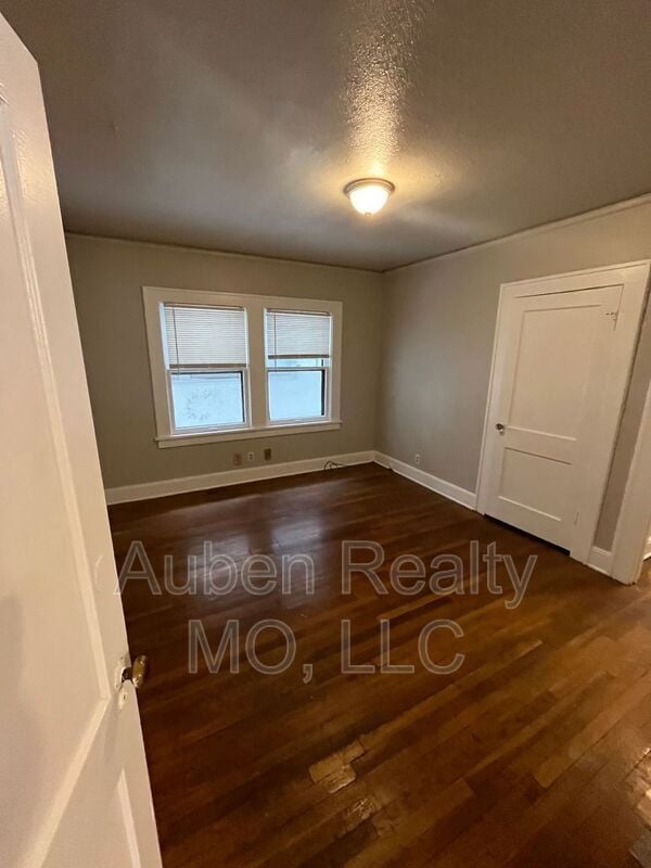 Photo - 5330 Rockhill Rd