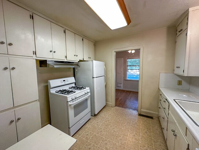 Photo - 4 Bedroom Home for Rent in Chico CA | Large Yard, Near Downtown & Bidwell Park