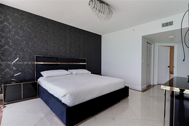 Photo - 16699 Collins Ave Unidad 1203