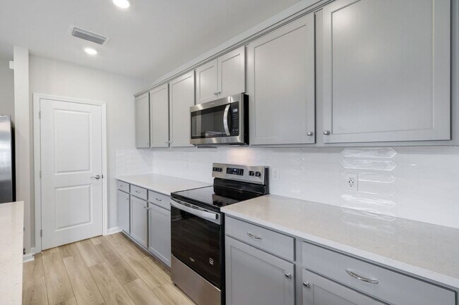 Photo - 27907 Radiant Ct