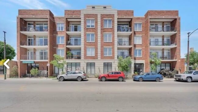 Building Photo - 6444 W Belmont Ave Unit 4th Floor