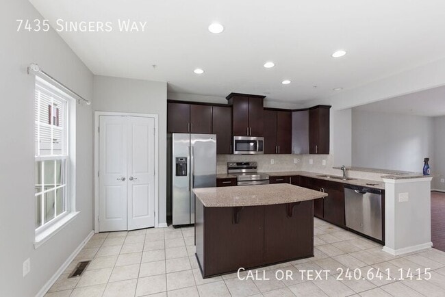 Photo - 7435 Singers Way
