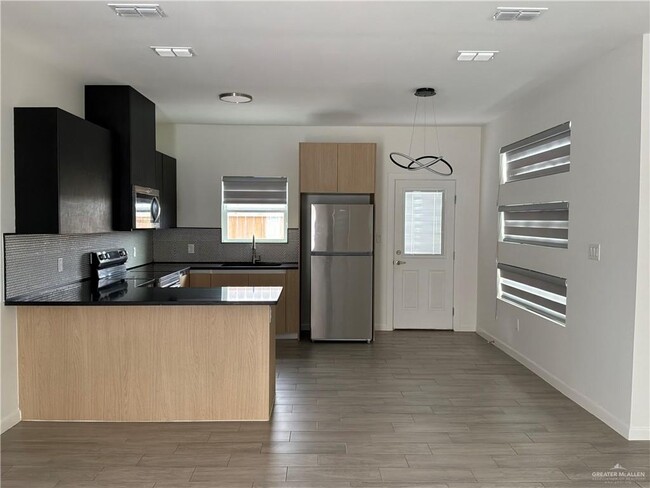 Photo - 13 Ventura Ave Unit 3